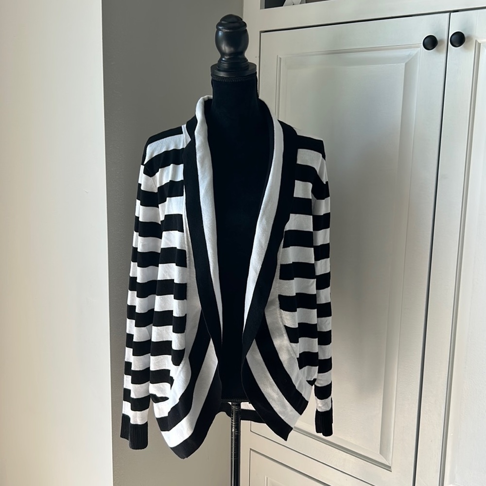 Verve ami black and white striped open front cardigan size large